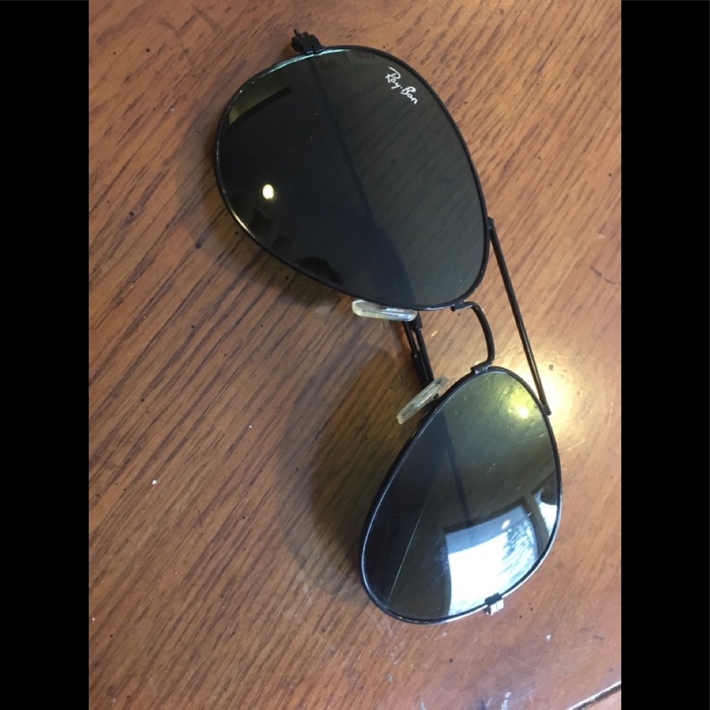 Black ray bans